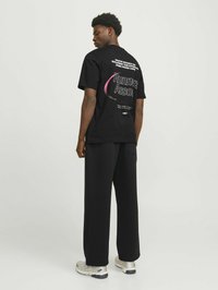Jack & Jones RUNDHALSAUSSCH - T-Shirt print - black