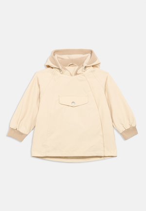 Beige leichte Jacke mit Kapuze, geripptem Kragen, elastischen Bündchen und einer vorderen Klappentasche mit Druckknopfverschluss. Glatte Stofftextur.