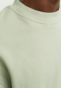 Jack & Jones Flīsa džemperis - desert sage