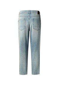 Helle blaue Denim-Jeans mit geradem Schnitt, ausgestattet mit einem Taillenbund, Gürtelschlaufen und zwei Gesäßtaschen. Der Stoff hat eine ausgebleichte Textur.