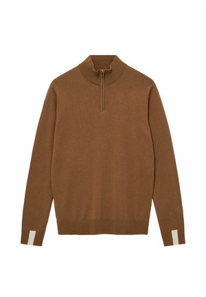 Brauner Viertelreißverschluss-Pullover mit geripptem Kragen und Bündchen, der an jedem Ärmelbündchen mit einem weißen Streifen versehen ist.