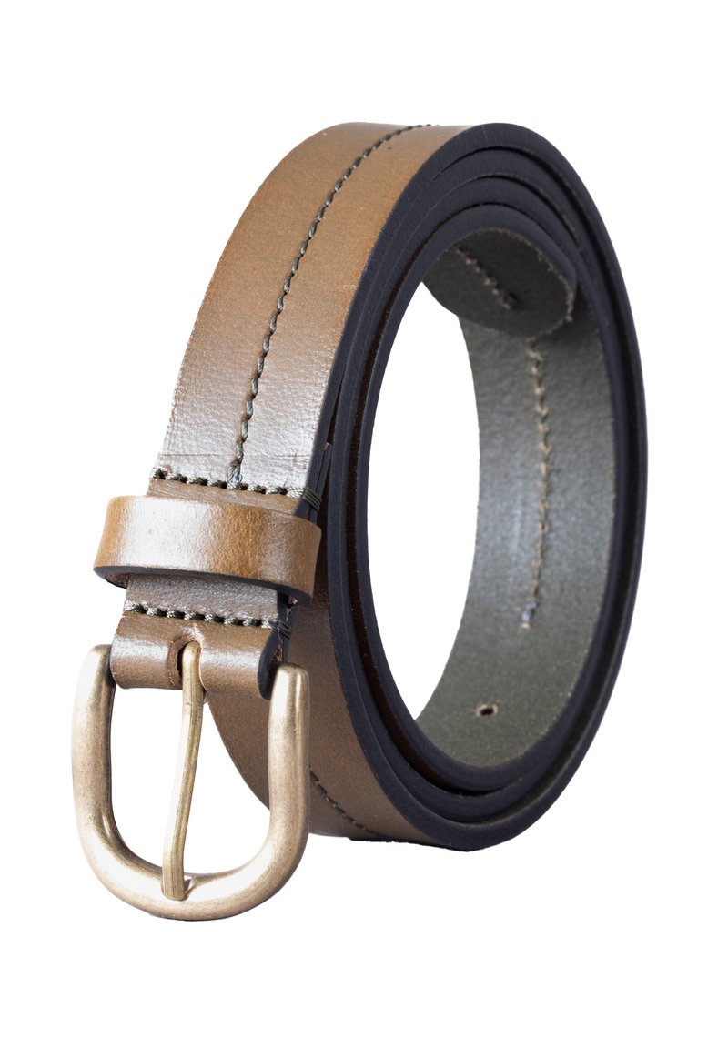 Leather belt with a brown exterior and black interior, featuring a metal buckle in a brass finish and contrasting stitching.