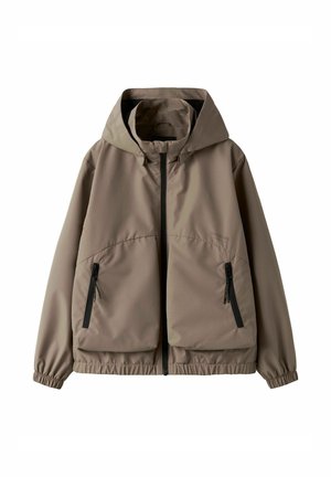Veste à capuche marron clair avec fermeture éclair frontale, deux poches latérales zippées, poignets élastiques et ourlet élastique, conçue pour une utilisation en extérieur.