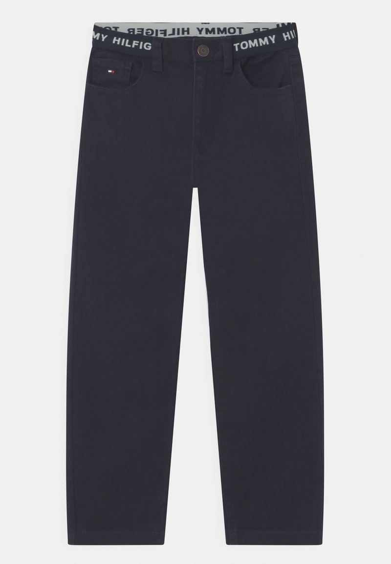 Granatowe bawełniane spodnie o prostym kroju, z przednimi kieszeniami, zapięciem na guzik oraz elastycznym paskiem z logo.