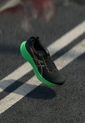 GEL KAYANO 32 - Hardloopschoenen voor op de weg - black/vital green