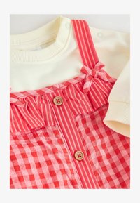 Wybrany, red pink gingham