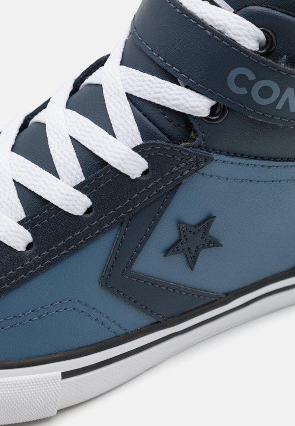 PRO BLAZE STRAP UNISEX - High-top trainers3