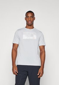 The North Face - FOUNDATION ABSTRACT GRAPHIC TEE - Sports T-shirt - high rise grey Thumbnail Image 1