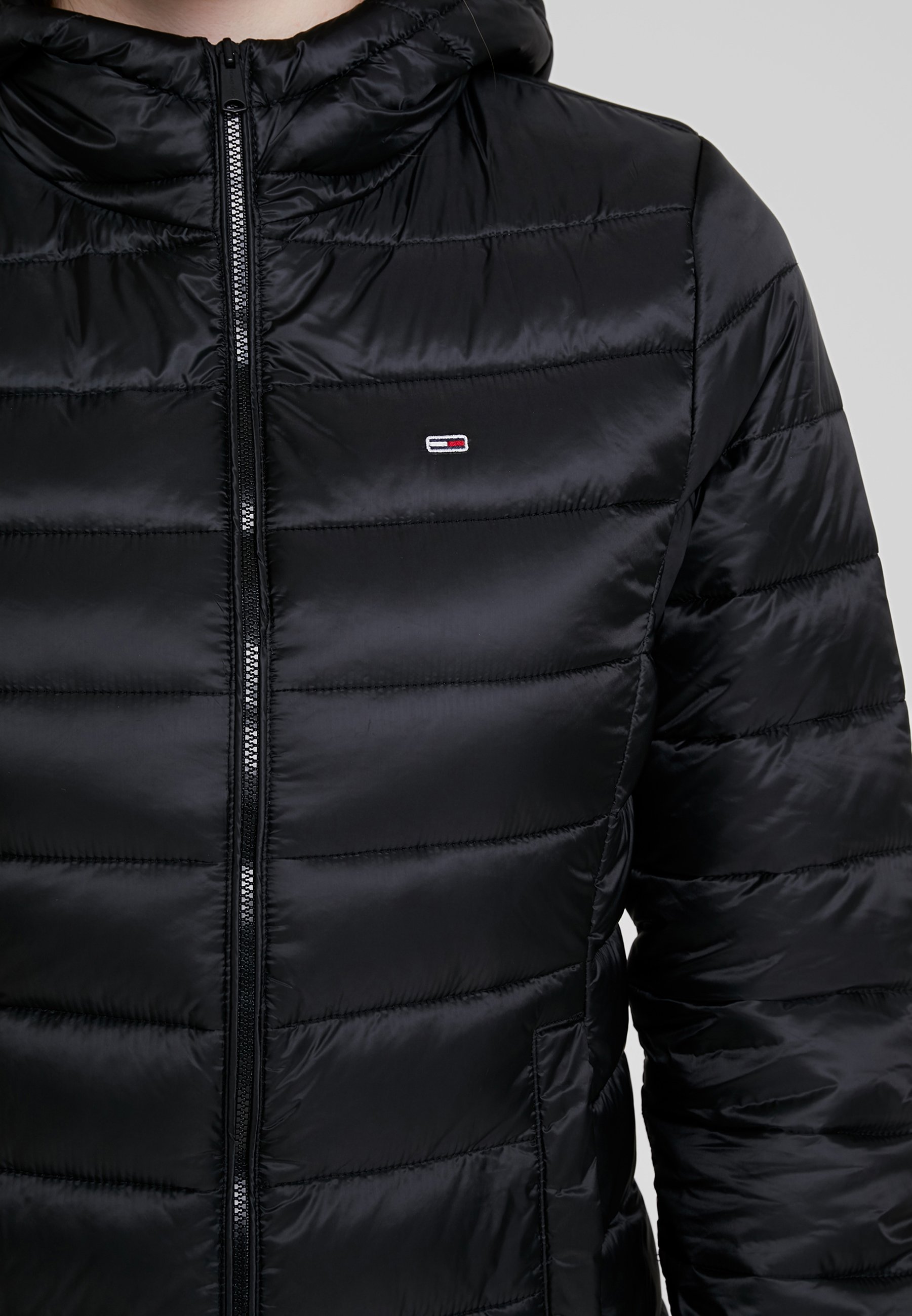 tommy jeans quilted zip through jacket