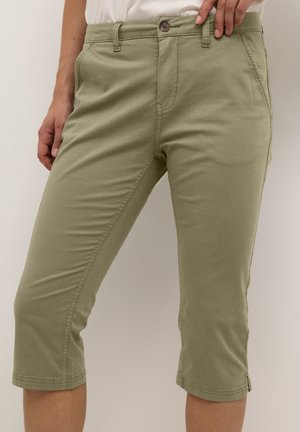 Culture BRITA CAPRI - Shorts - burnt olive