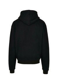 Felpa nera con cappuccio, polsini e orlo a costine, realizzata in tessuto morbido, con un design semplice senza loghi o fantasie visibili.