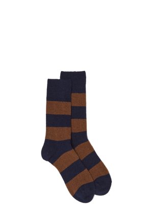 Chaussettes pour hommes en tissu doux, avec des rayures horizontales bleu marine et marron, un bord côtelé et une texture lisse.