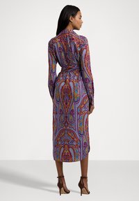 Lauren Ralph Lauren Petite PAISLEY BELTED CREPE SHIRTDRESS - Kreklkleita - fuchsia multi