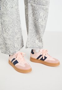GENEE - Sneakers laag - pink mix