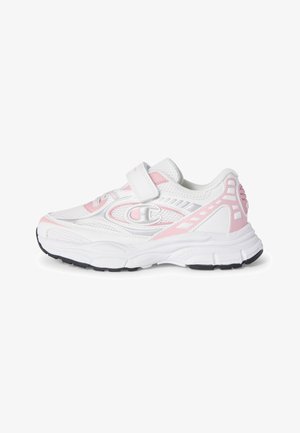 Witte en roze sportsneaker met meshpanelen, een klittenbandsluiting en een dikke, gestructureerde zool.