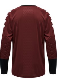 Langärmliges burgunderfarbenes Sporttrikot mit schwarzen Akzenten, das strukturierte Chevron-Muster an den Ärmeln und einen glatten Rücken mit geometrischem Design aufweist.