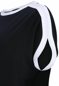 DORIS STREICH Basic T-shirt - dunkelblau