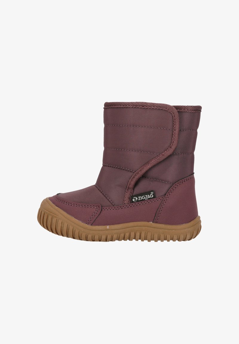 Lila Knöchelstiefel mit gepolstertem Stoffdesign, Gummisohle und strukturierten Akzenten. Verfügt über einen Klettverschluss für einfaches An- und Ausziehen.