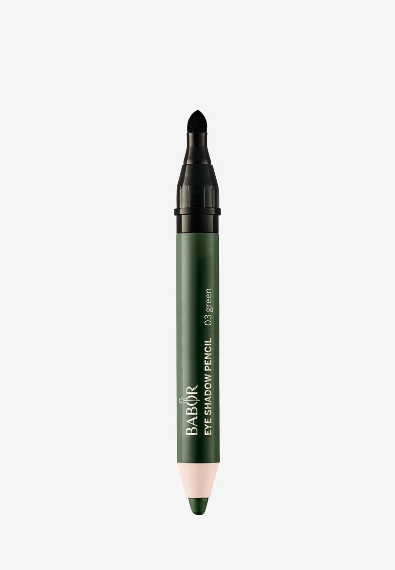 Groene oogschaduwpen met een puntige applicatorpunt. De behuizing is olijfgroen met een roze basis, gelabeld "Babor Oogschaduwpen 03 groen."
