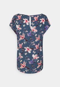 Top floral com mangas curtas, fundo azul-marinho, flores rosa e roxas, detalhe nas costas em formato de chave, tecido suave, bainha arredondada.