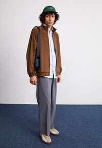 Carhartt WIP BOLAN JACKET - Sweatjakke - chocolate/tobacco