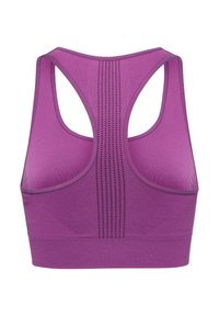 Fioletowy stanik sportowy z designem racerback, z siateczkowymi panelami zapewniającymi oddychalność oraz gładką fakturą. Miękka tkanina i elastyczny pasek.