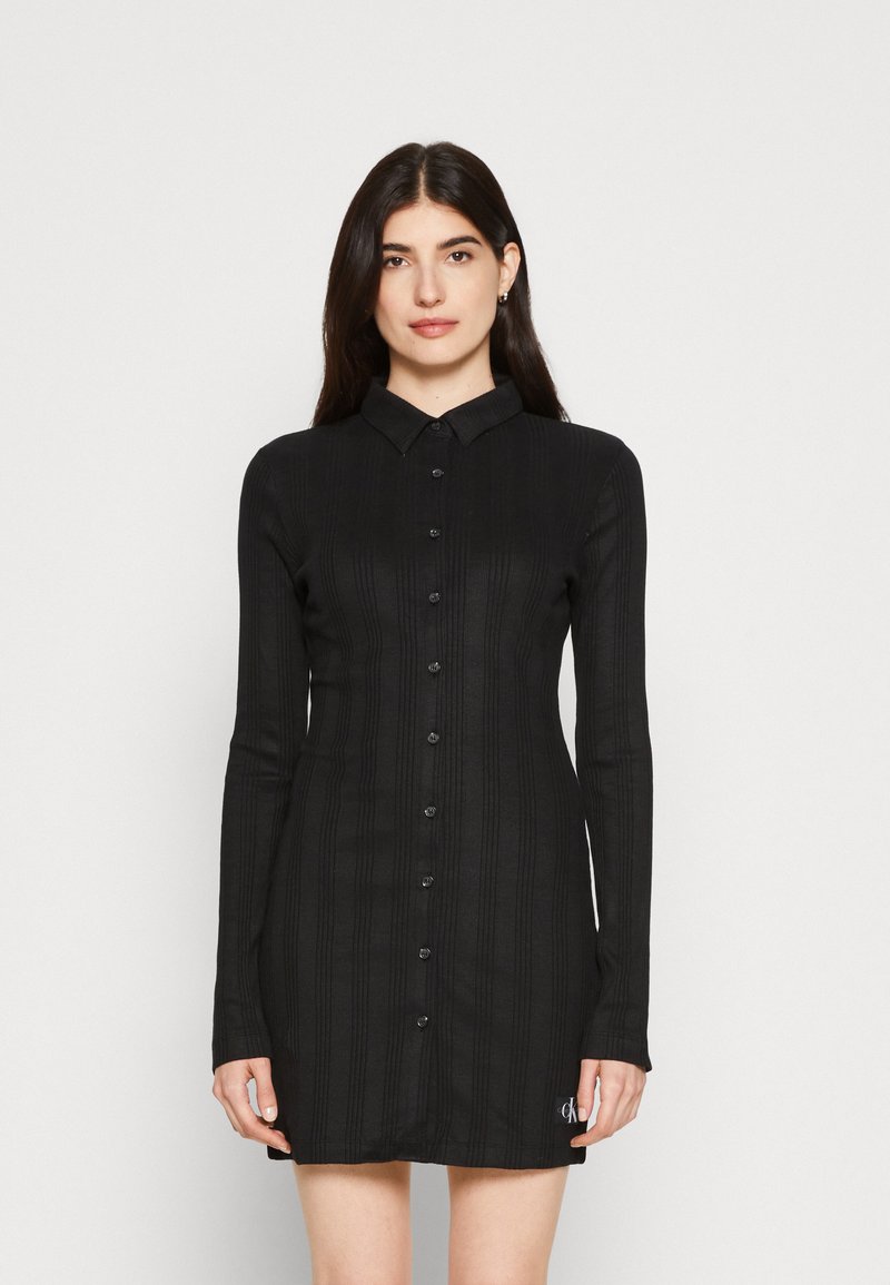 Calvin Klein Jeans BADGE ELONGATED SHIRT DRESS Robe fourreau black