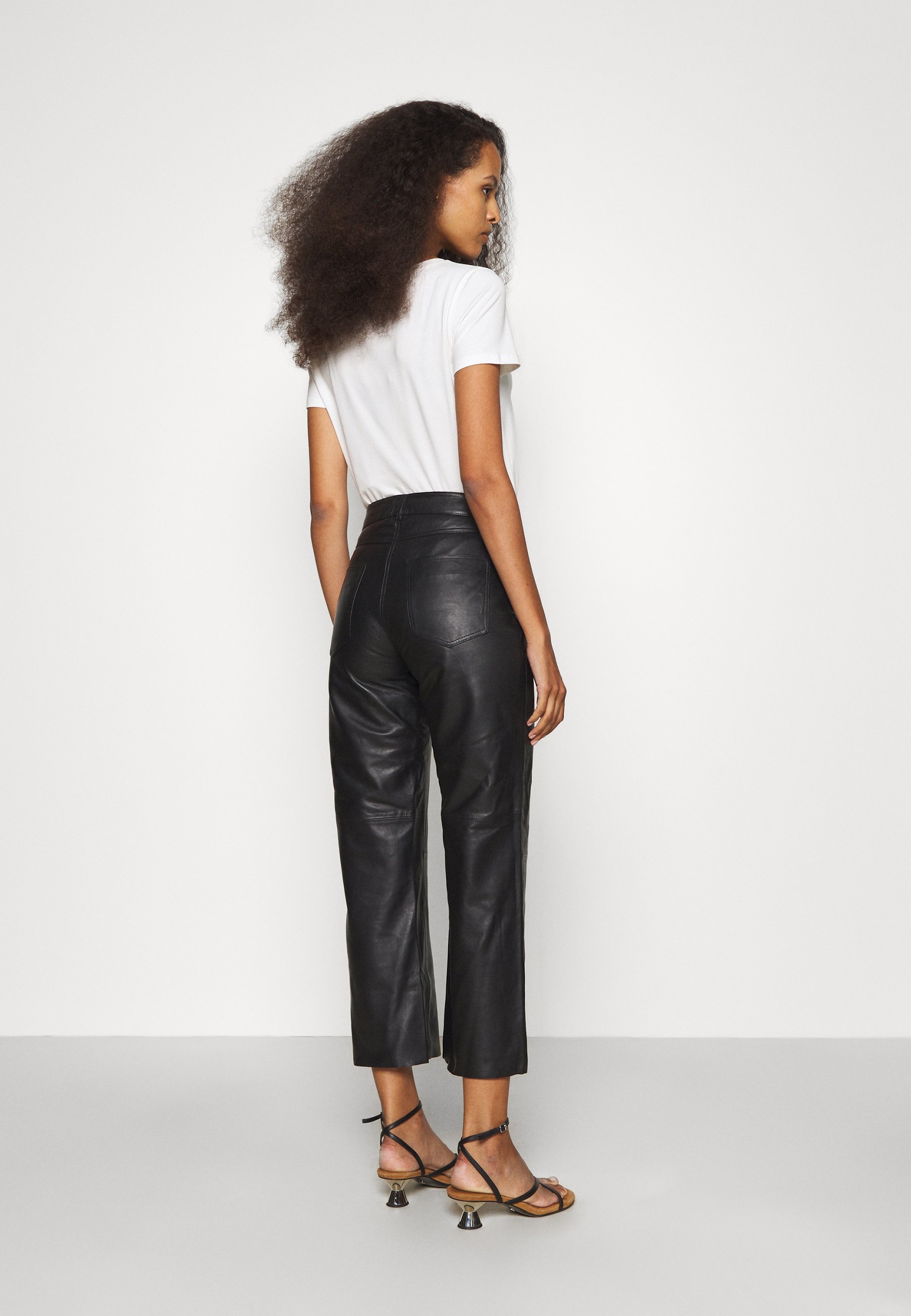 STUDIO ID SHEENA WIDE LEG POCKETS - Pantaloni di pelle - black/nero -  Zalando.it