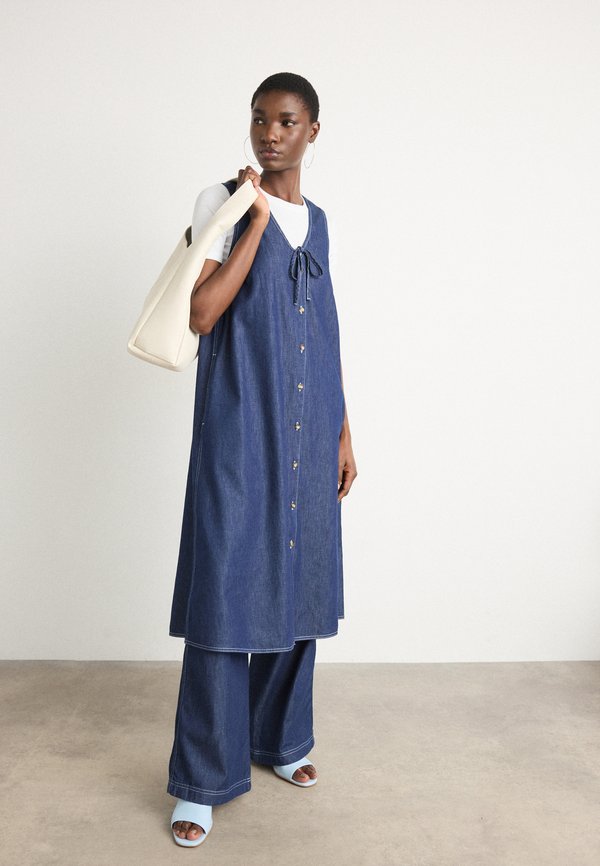 AIR PAULINE DRESS - Denim dress3