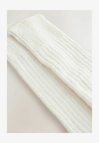 Non selezionato, cream