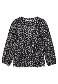 Sort bluse med hvidt blomstermønster, v-hals, lange puffærmer, samlet talje, letvægtsstof og afslappet pasform.