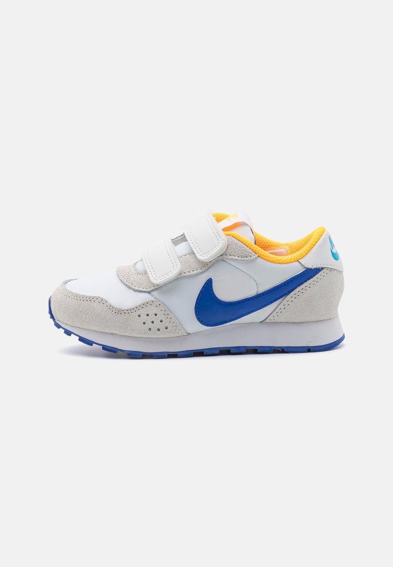 Nike Sportswear MD VALIANT UNISEX - Edzőcipő - summit white/racer blue ...