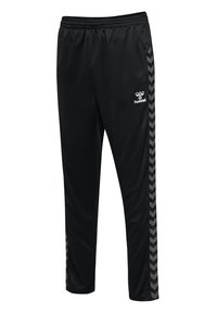Zwarte sportbroek met een elastische tailleband, voorzien van een logo aan de voorkant en contrasterende chevronstrepen langs de zijkanten in grijs.