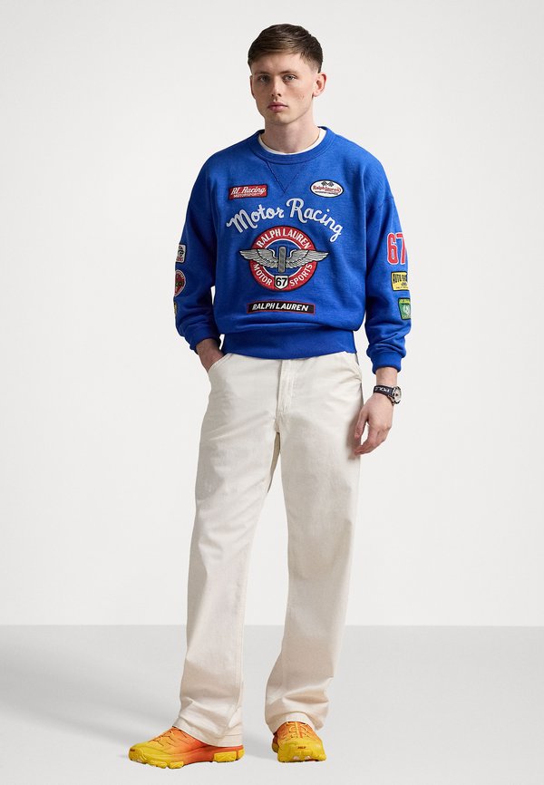 Vintage Fit Fleece Graphic Sweatshirt - Sweatshirt3