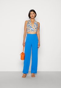 Pieces PCLIRAS PANTS CAMP - Calças - princess blue