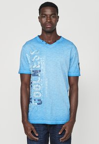 Koroshi SHORT SLEEVE  - Triko s potiskem - azul   blue