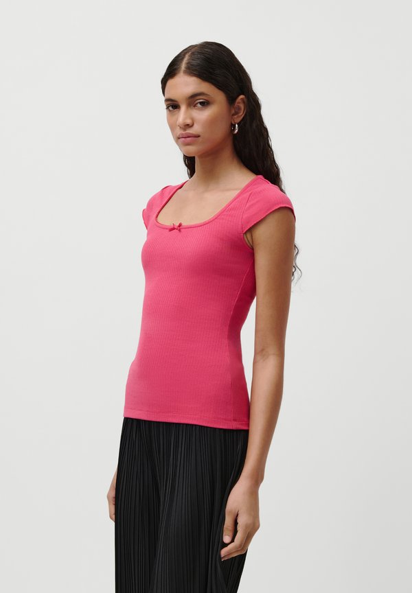 ASYA - Basic T-shirt2