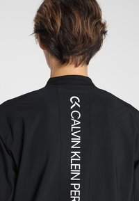 Calvin Klein Performance Trainingsjacke - black