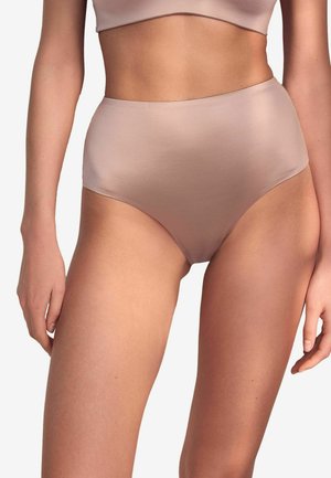 Hoge taille beige onderbroek van een gladde, rekbare stof met minimale naden, heeft een zachte textuur en een schone, eenvoudige stijl.
