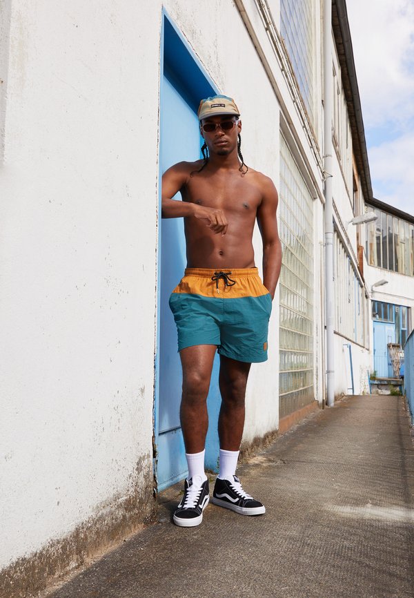BLOCK  - Badeshorts - teal toffee