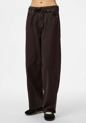 BARREL FIT PCFENNA  - Vaqueros boyfriend - hot fudge