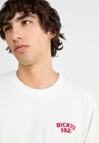 Thumbnail Image 5
