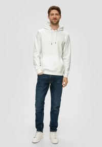 s.Oliver MIT LABEL - Sportinis megztinis - weiß