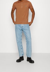 Lacoste Polotričko - brown