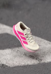 Non selezionato, chalk white shock pink clear pink