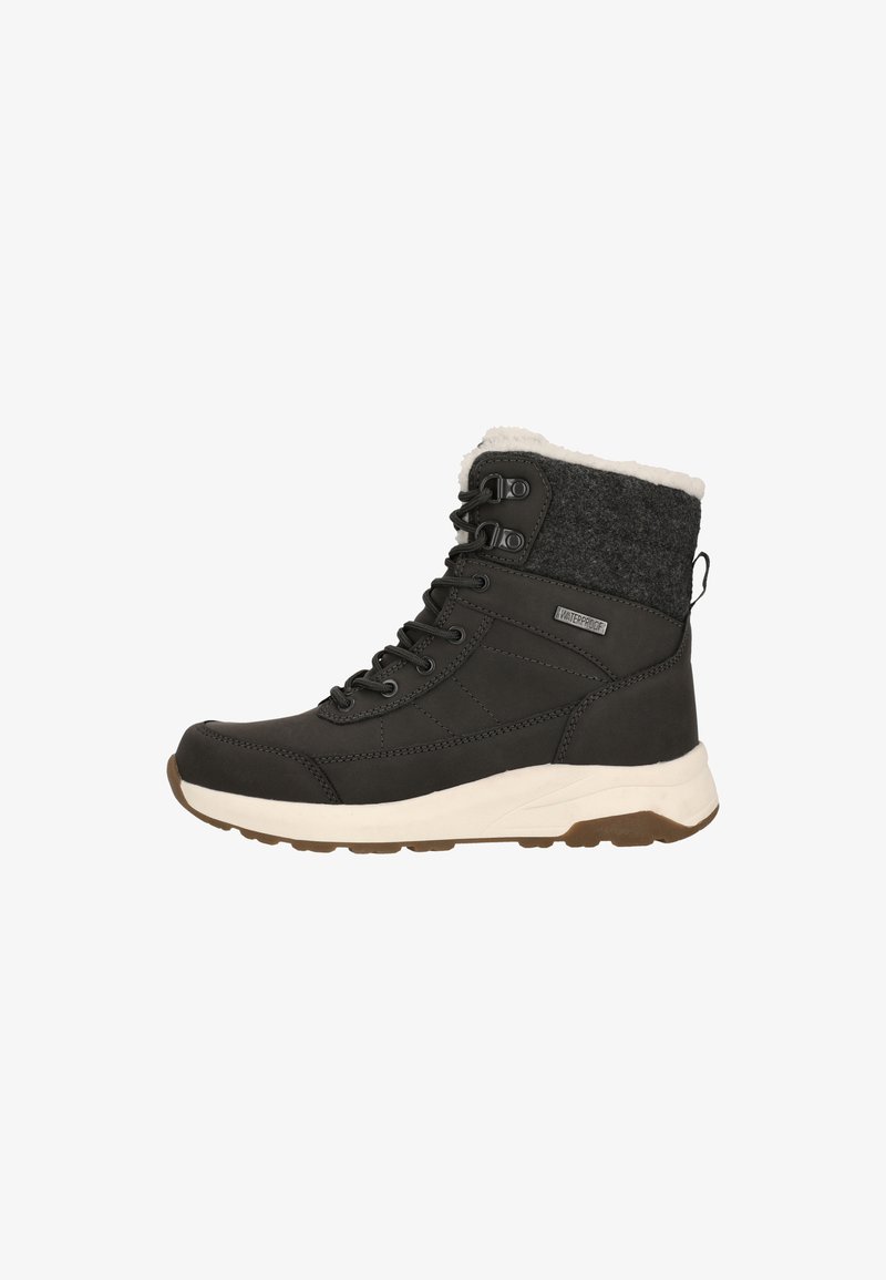 Bottes montantes imperméables avec une tige synthétique noire, un col en feutre gris, une fermeture à lacets sur le devant, et une semelle intermédiaire blanche avec une semelle extérieure marron texturée.