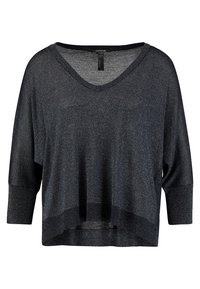 Ciemnoszary sweter z dekoltem w serek, szerokimi rękawami, luźnym krojem, prążkowanym wykończeniem u dołu oraz delikatnie błyszczącą fakturą na całej powierzchni.