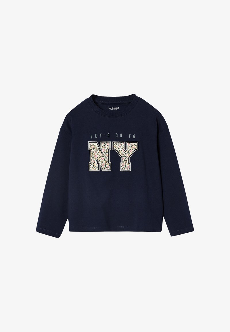 Marineblaue Langarm-Sweatshirt mit rundem Halsausschnitt, versehen mit einem Textgrafikdesign "LET'S GO TO NY" in floralem Muster auf den Buchstaben.
