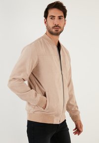 Buratti REGULAR FIT - Bomberjacks - beige