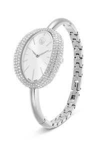 Zilveren polshorloge met een langwerpige ovale wijzerplaat, omringd door een rij heldere kristallen, voorzien van een glad metalen bandje en een minimalistische wijzerplaat.